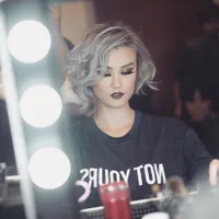 Saat Para Artis Indonesia Berambut Putih, Siapa Paling Keren?