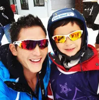 Saat Putra Ganteng Mike Lewis Main Ski di Jepang, Bikin Gemas!