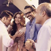 Saat Salman Khan dan Sonam Kapoor Sama-Sama Tertidur Lelap, Unyu!