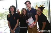 Sahabat Dekat, Manisnya Valerie Sandar ke Bahu Brandon Salim