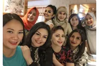 Sahabatan 19 Tahun, Bella Saphira - Krisdayanti Jaga Kekompakan