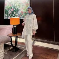 Sahrul Gunawan Menikah Lagi, 10 Potret Terbaru Indriani Hadi Sang Mantan Istri yang Cantik Awet Muda - Jadi Produser Film & Politisi