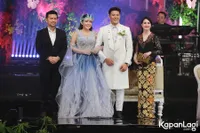 Saingi Kecantikan Mempelai Wanita, 8 Potret Arumi Bachsin Saat Hadiri Resepsi Pernikahan Via Vallen - Aura Ibu Pejabat Terpancar