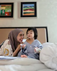 Sakit dan Harus Diinfus, Potret Moana Anak Ria Ricis yang Tetap Ceria dan Sumringah Meski Dirawat di Rumah Sakit
