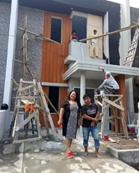 Saling Sindir di Social Media Hingga Disebut Hubungannya Tak Terlalu Baik, Ini 10 Potret Perbandingan Rumah Evi Masamba & Aty Kodong