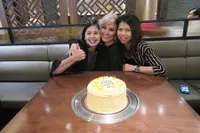 Sama-Sama Bikin Bangga Indonesia, Ini 8 Potret Lawas Agnez Mo dan Greysia Polii - Best Friend Goal Banget!