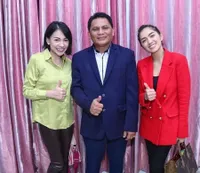 Sama-sama Dijuluki Hot Mom, Adu Gaya Kezia Karamoy dan Angel Karamoy - Kakak Beradik yang Sering Pamer Body Goals