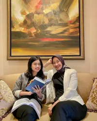 Sama-Sama Hobi Lari Maraton, Simak 8 Potret Kompak Alya Rohali dan Putri Sulungnya Namira Adjani