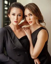 Sama-sama Jadi Artis, Kakak Beradik Ini Cantiknya Nggak Ketulungan