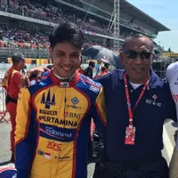 Sama Gantengnya dengan Ajun Perwira - Seorang Pembalap, 8 Potret Philo Paz Armand Anak Sulung Jennifer Jill