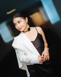 Sama Seperti Remaja Pada Umumnya, Prilly Latuconsina Ungkap Kenakalan saat Masih Sekolah - Sering Prank Orang Lewat Telepon