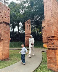 Sampai Dibawa ke Psikolog, 8 Potret Air Rumi Anak Irish Bella yang Mendadak Tantrum Berat - Kena Dampak Kasus Sang Ayah?