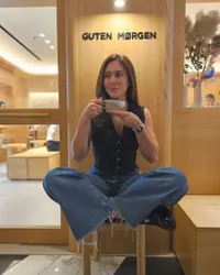Santai Dikabarkan Terjerat Kasus, Ini Potret Wulan Guritno Unggah Foto Liburan ke Bangkok