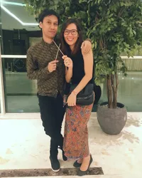 Sarah, Istri Eross SO7 Yang Cantik Sederhana dan Berdarah Prancis