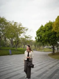 Sarah Menzel Ikut Liburan Keluarga Anang ke Tiongkok, Mesra Bareng Azriel Hermansyah