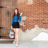 Satu Tahun Menjanda, Potret Aura Kasih yang Kini Makin Menawan - Pamer Body Goals dan Pinggang Ramping