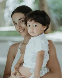 Sebentar Lagi Genap 2 Tahun, Intip 8 Potret Baby Aizen Putra Pertama Erick Iskandar Dan Vanessa Lima yang Kini Makin Menggemaskan