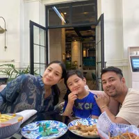 Sebentar Lagi Jadi Kakak, 9 Potret Rafathar yang Dipuji Makin Ganteng - Pesonanya Kalahkan Raffi Ahmad