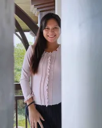 Sebentar Lagi Melahirkan, Potret Bumil Indah Permatasari yang Tetap Cantik Meski Tampil Sederhana