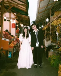 Sebulan Menikah, Potret Julian Jacob Umumkan Kehamilan Pertama Sang Istri - Dituding Hamil Duluan Oleh Haters