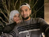 Sederet Caption Gombalan Teuku Wisnu Saat Posting Foto Bareng Shireen Sungkar, Romantis Sekaligus Kocak!