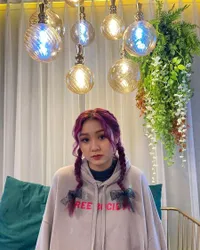 Sederet Fakta Menarik Denise SECRET NUMBER yang Punya Julukan Golden Voice di Grupnya – Sudah Pengen Jadi Artis Sejak Kecil