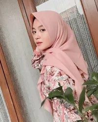 Sederet Foto Nabilah Ayu eks JKT 48 Dalam Balutan Hijab, Pesona Cantiknya Bikin Hati Adem