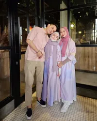 Sederet Foto Sienna Anak Marshanda Yang Kini Pakai Hijab Syari Menutup Dada, Paras Cantik Mirip Sang Mama Curi Perhatian