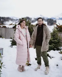 Sederet Foto Syahnaz Sadiqah & Jeje Govinda Mesra Banget Saat Liburan di Swiss, Tiga Tahun Menikah Tetap Nempel Terus!