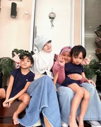 Sederet Foto Terbaru Inara Rusli Tanpa Cadar, Paras Cantik Bak Bidadari Disorot - Netizen Sebut Virgoun Bakal Menyesal