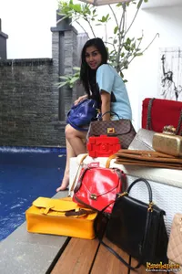 Sederet Koleksi Tas Mahal Nisya Ahmad, Cantiknya Bikin Mupeng!