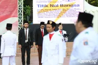 Sederet Komika dan Seniman Gelar Upacara Penurunan Bendera, Kembali ke Titik Nol Bangsa