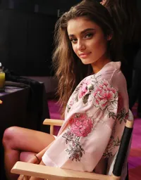 Sederet Model Hot di Backstage Victoria's Secret Fashion Show