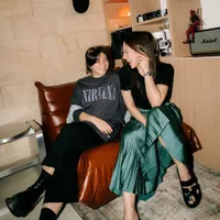 Sederet Photoshoot Wulan Guritno dan Shalom Razade, Sama-Sama Cantik - Bak Pinang Dibelah Dua
