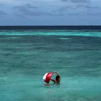 Sederet Potret Cantik Kirana Larasati Nikmati Liburan di Maldives