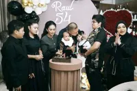 Sederet Potret Raul Lemos Suami Kris Dayanti Bersama Cucu, dari Dipangku - Digendong
