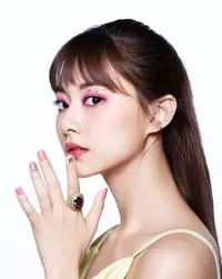 Sederet Potret Tzuyu TWICE dengan Make Up Paling Cantik!