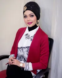 Sederet Rina Nose Impersonate Pedangdut Tanah Air Mulai Elvy Sukaesih Hingga Happy Asmara, Mirip Siapa yang Paling Kocak?