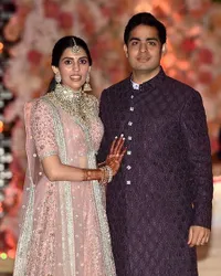 Sederet Seleb Bolly Hadiri Pesta Pra Pertunangan Akash Ambani