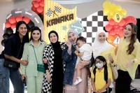 Sederet Seleb di Ultah Kanaka Anak Tya Ariestya, Penampilan Nia Ramadhani Pakai Tanktop Jadi Sorotan