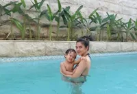 Segera Berstatus Janda, Ini 8 Potret Kebersamaan DJ Una dan Anak Semata Wayangnya - Hot Mom Banget!