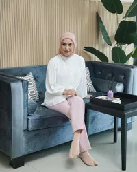  Selain Cerai, 8 Potret Irish Bella yang Minta Ini ke Ammar Zoni