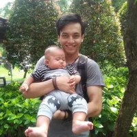 Selain Ganteng Dan Miliki Banyak Fans Wanita 9 Seleb Muda Ini Abadikan Momen Saat Momong Balita, Ada Idola Kamu?