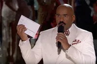 Selain Miss Universe 2015, Ini Momen Blunder Yang Tak Terlupakan