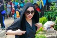 Selain Nagita Slavina, Ini Deretan Artis yang Melayat di Pemakaman Ibu Jeje Govinda
