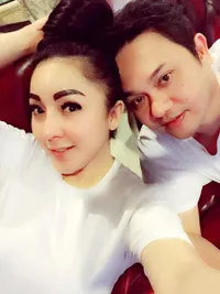 Selfie Mesra Farhat Abbas - Regina, Pasangan Paling Kontroversial
