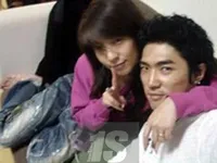 Selfie Mesra Tak Sengaja Tersebar, Hubungan Seleb Ini Ketahuan