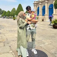 Pamer Kekompakan, Seperti Ini 10 Potret Kebersamaan Lesty Kejora, Rizky Billar, dan Baby Leslar