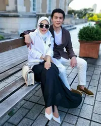 Sempat Dicibir Bangkrut, Potret Reino Barack Sewa Satu Gerbong Kereta di Jepang Untuk Syahrini - Romantis Abis!