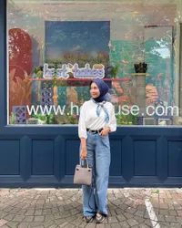 Sempat Dikabarkan Pacaran Dengan Iqbaal Ramadhan! Berikut 8 Potret Memesona Dianty Annisa yang Fashionable Parah - Jadi Inspirasi Hijabers